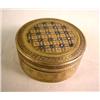 Image 1 : A FRENCH YELLOW GOLD CIRCULAR COSMETIC BOX