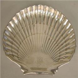 A GORHAM STERLING SILVER SHELL-FORM DISH