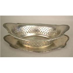 A GORHAM STERLING SILVER OVAL RETICULATED SIDE BOWL