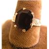 Image 1 : A YELLOW GOLD AND SMOKY TOPAZ RING