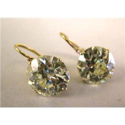 A PAIR OF 14K AND DIAMOND EUROPEAN DROP STYLE EARRINGS