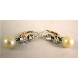 A PAIR OF 14K YELLOW GOLD EUROPEAN DROP EARRINGS