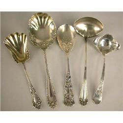 A GROUP OF FIVE STERLING SILVER SERVING PIECES