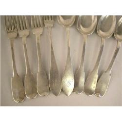 A GROUP OF CONTINENTAL SILVER FLATWARE