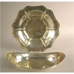 A SHREVE & CO., SAN FRANCISCO STERLING SILVER CIRCULAR BOWL WITH SCALLOPED RIM