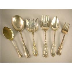 A GROUP OF STERLING SILVER SERVING PIECES