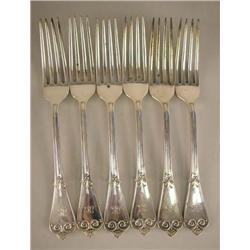 A GROUP OF SIX TIFFANY "BEEKMAN" PATTERN STERLING SILVER DINNER FORKS