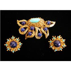A MARIANNE OSTIER 18K YELLOW GOLD, LAPIS LAZULI AND TURQUOISE BROOCH