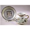 Image 1 : A CHINESE EXPORT CUP AND TWO SAUCERS