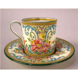 A GROUP OF ASSORTED PORCELAIN TABLE ARTICLES