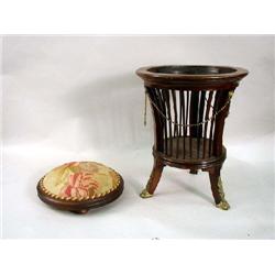 A REGENCY STYLE ORMOLU-MOUNTED MAHOGANY PLATE RACK