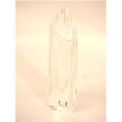 A BACCARAT COLORLESS GLASS