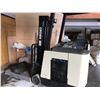Image 2 : CROWN RC 3000 SERIES STAND-UP COUNTERBALANCE ELECTRIC FORKLIFT, 3000 LB CAPACITY, TYPE E, SERIAL