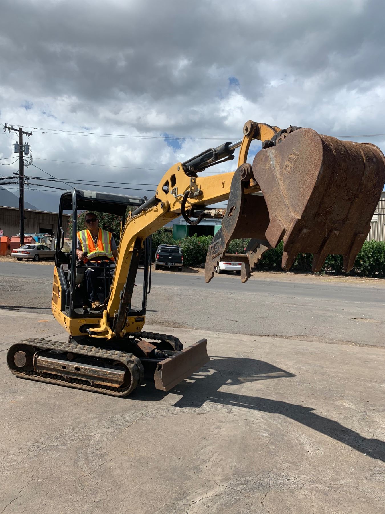 2013 CAT 302.4D Mini Excavator w/ Bucket, 6K, 1562 Hours (Runs & Works ...