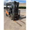 Image 2 : 2010 Doosan D30S-5 Forklift, Diesel, 6K Capacity, 2349 Hours (Runs & Works, See Video)