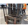Image 8 : 2010 Doosan D30S-5 Forklift, Diesel, 6K Capacity, 2349 Hours (Runs & Works, See Video)