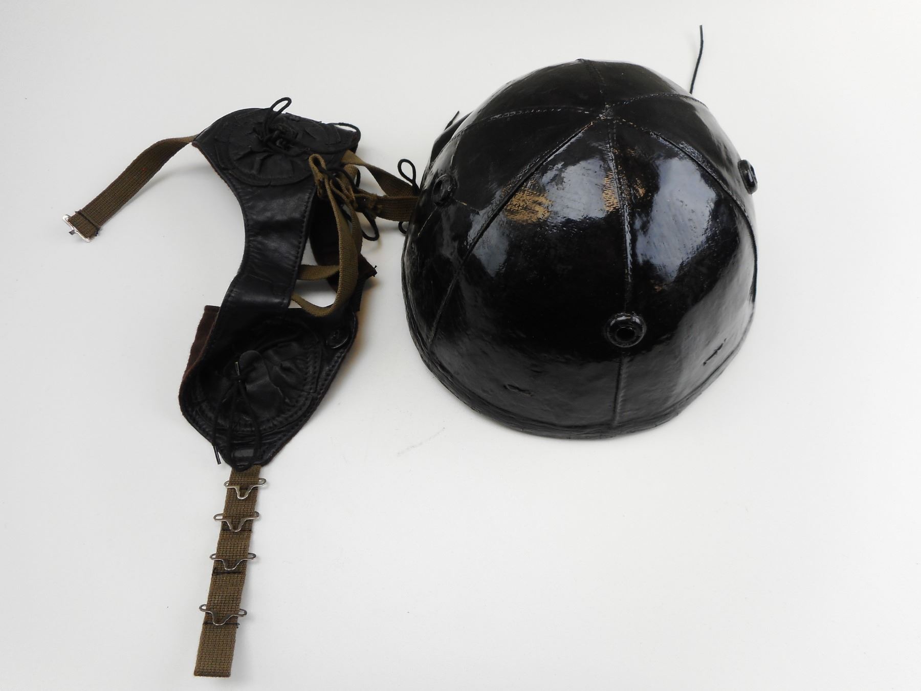 CANADIAN VINTAGE WWI/II DISPATCH RIDERS HELMET