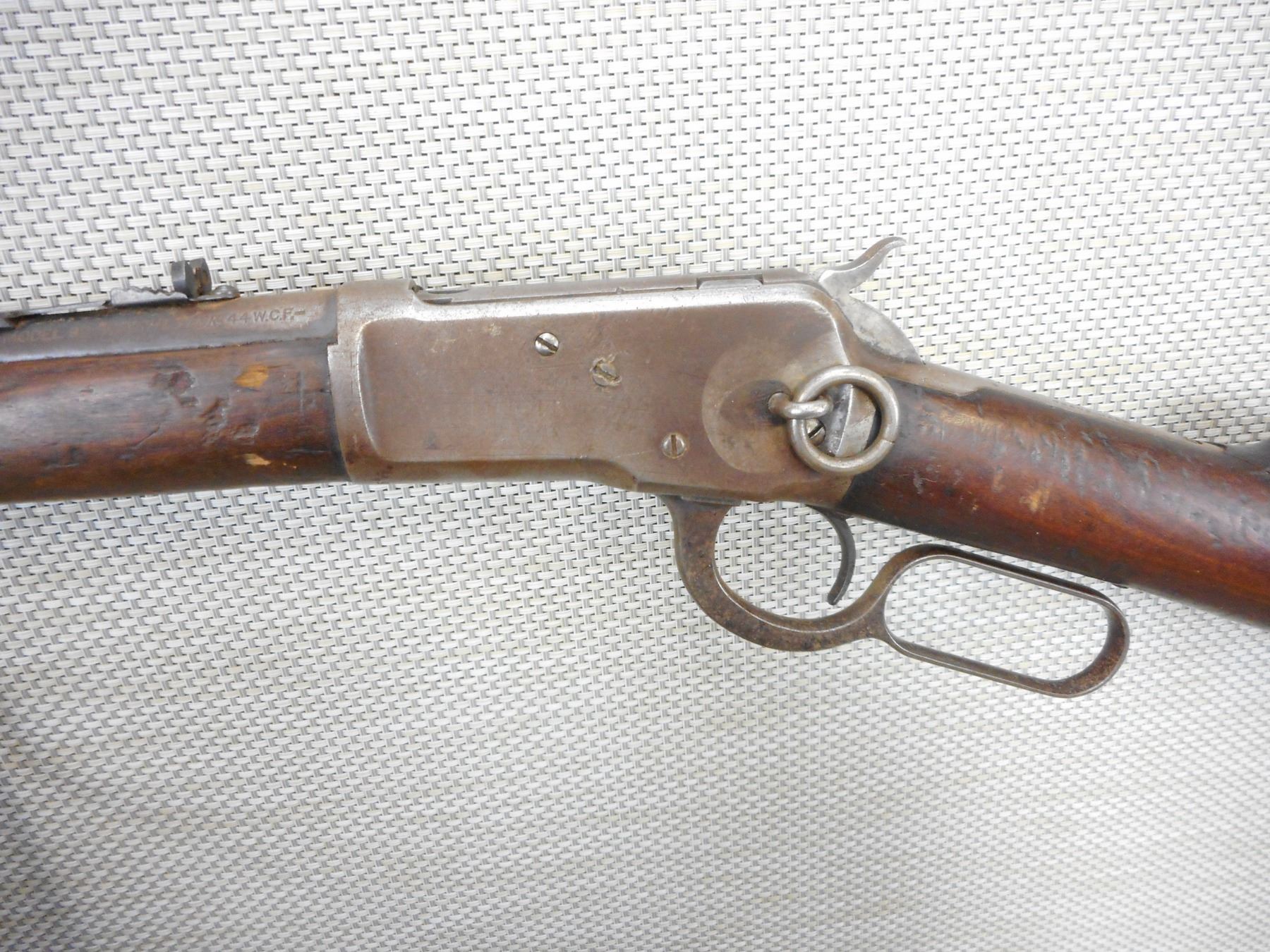 WINCHESTER MODEL 92 SADDLE RING CARBINE CALIBER 44 40 WINCHESTER MODEL 92 SADDLE RING CARBINE CALIBER 44 40