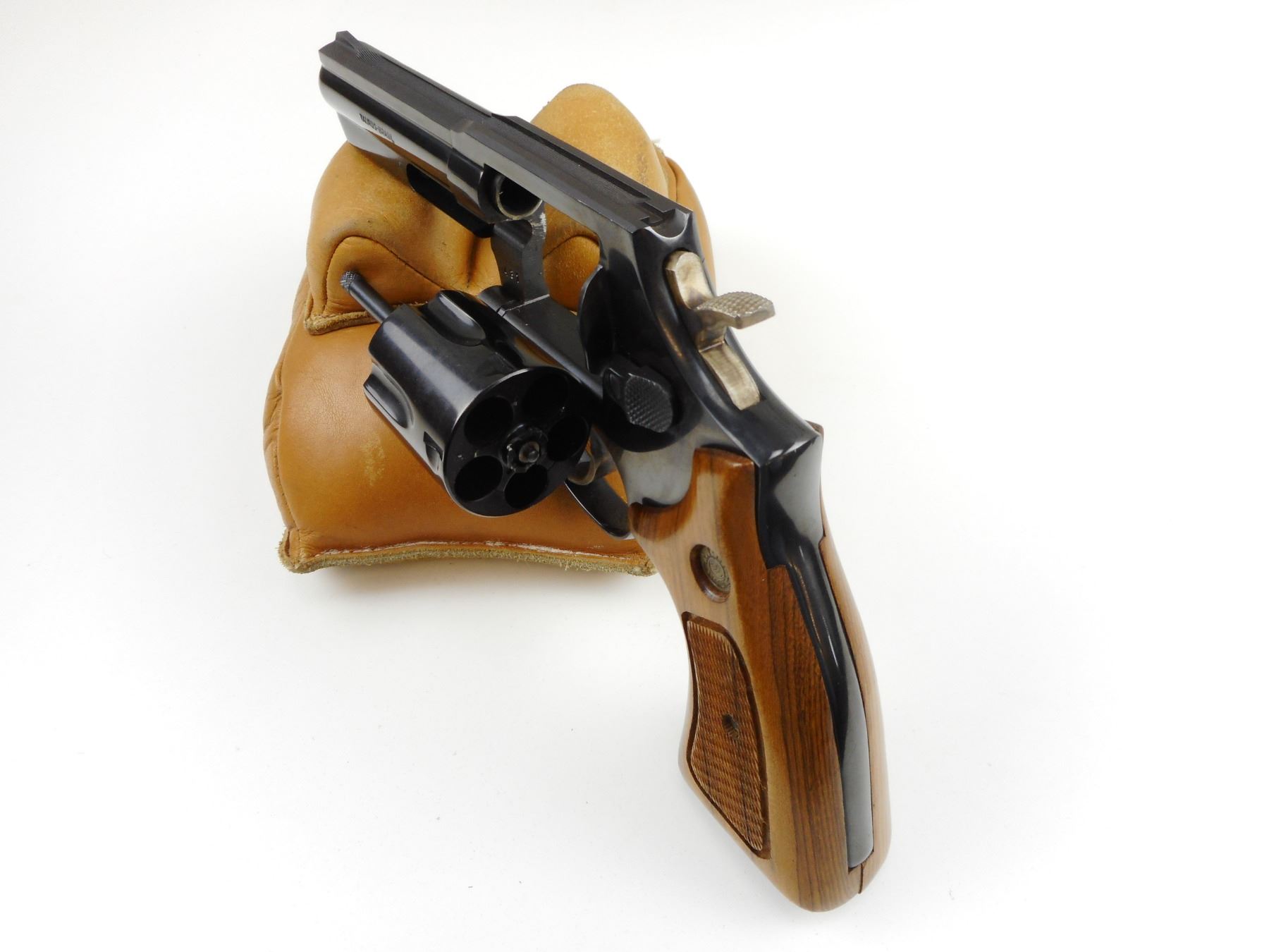 Taurus 431 TAURUS, MODEL: 431, CALIBER: 44 SPECIAL
