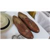 Image 8 : Staging Materials: Handbag, Scarf, Hats, Shoes (4 pairs)