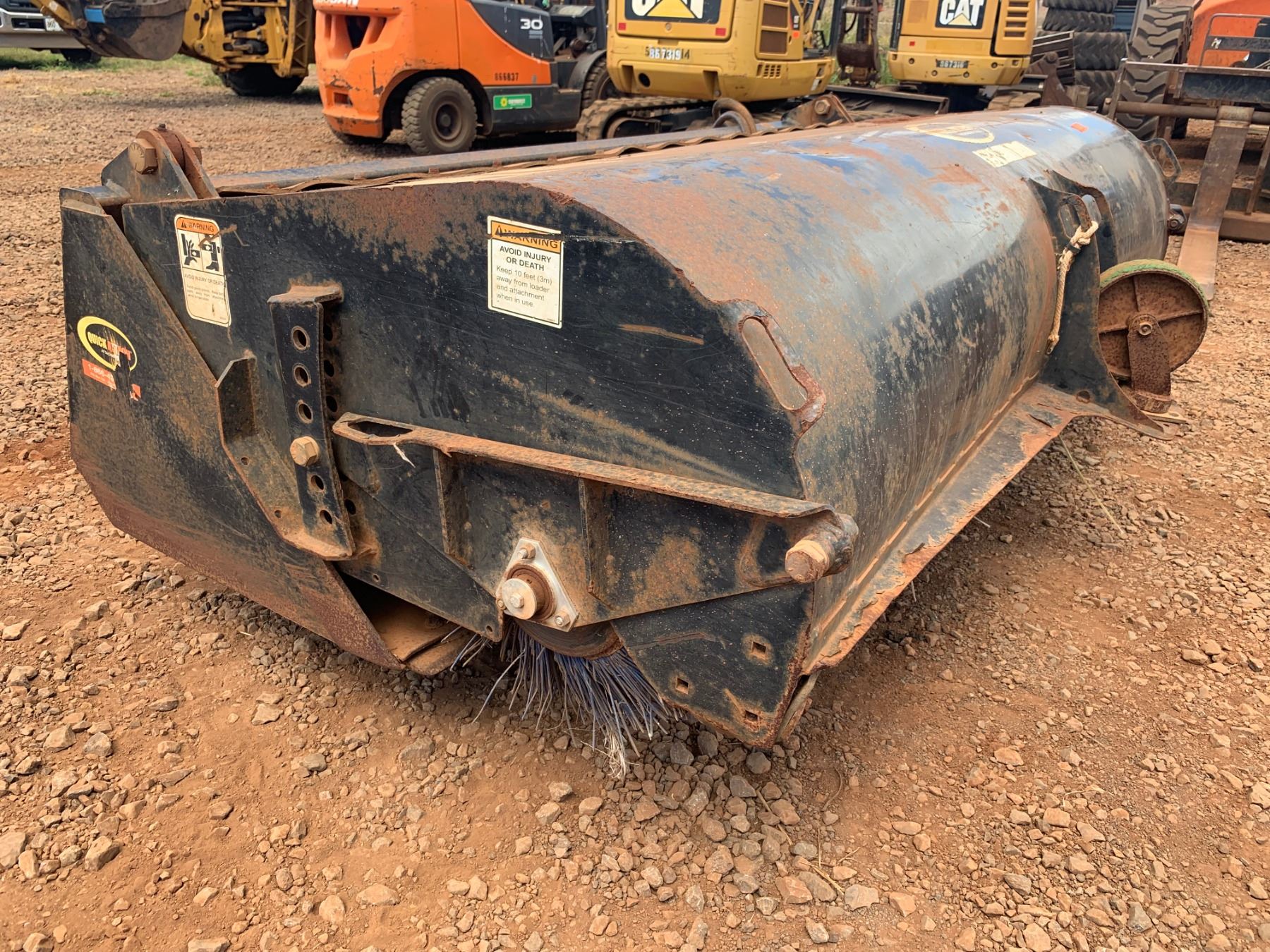 Quick Attach Sweeper LANAI 2014 Quick-Attach Sweeper / Broom Attachment