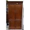 Image 1 : OAK WARDROBE