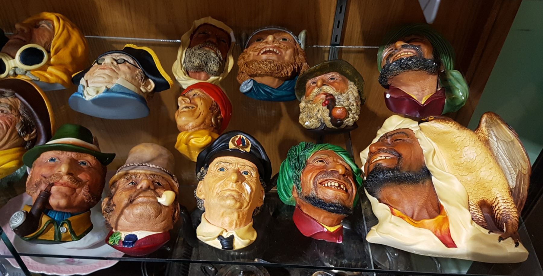 SHELF LOT OF 19 VINTAGE BOSSON HEADS