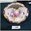 Image 2 : VINTAGE HAND PAINTED PORCELAIN FOOTED BOWL