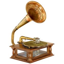 Trichter-Grammophon mit 3-fach-Schalldose "Brunswick Ultona", 1917