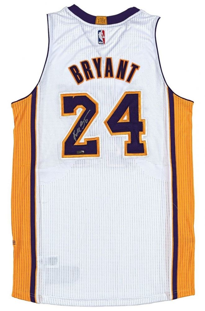 kobe signed jersey panini