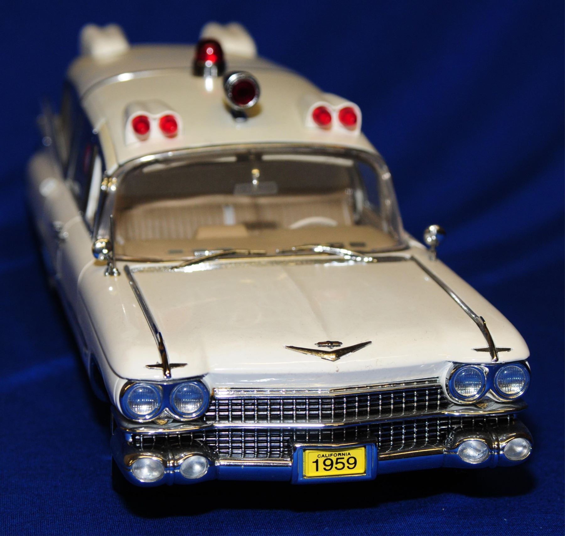 1 18 Scale  Ambulance  1 18 Scale  Ambulance