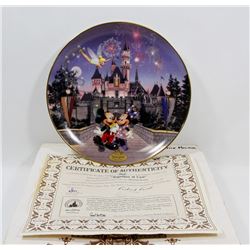 MICKEY & MINNIE MOUSE COLLECTORS PLATE