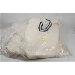 LOT OF 4 NEW 100% WOOL SWEATERS SIZE MEDIUM