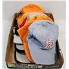 Image 1 : FLAT OF ASSORTED BASEBALL HATS