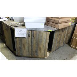 LARGE CORNER COUNT TOP WITH STORAGE