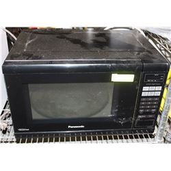 BLACK PANASONIC 12 WATT HIGH POWER MICROWAVE
