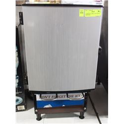 COMMERCIAL MILK  AND CREAM DISPENSER