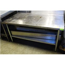 5 FT STAINLESS STEEL WORKTABLE