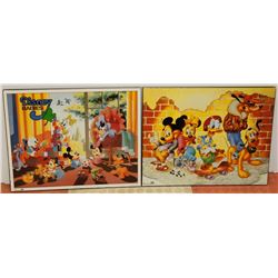 PAIR OF DISNEY WALL PLAQUES .