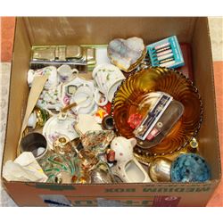 BOX OF ESTATE ITEMS