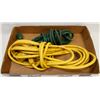 Image 1 : FLAT WITH 2 EXTENSION CORDS