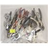 Image 1 : BAG OF ASSORTED HAND TOOLS