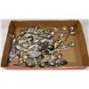 Image 1 : OVER 100 COLLECTOR SPOONS