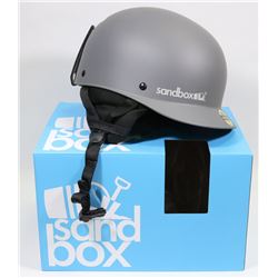 SIZE SMALL CLASSIC 2.0 SNOW SKATEBOARDING/SPORTS