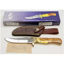 NEW THE BONE COLLECTOR 9" HUNTING KNIFE