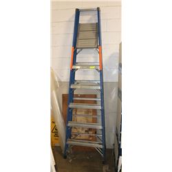 GREEN BULL 8FT PLATFORM STEP LADDER