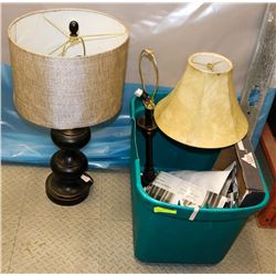 LOT OF 2 LAMPS AND NEW CURTAINS
