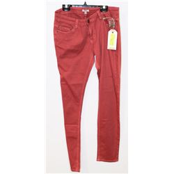NEW WOMANS ELM DENIM, RED, SIZE 28