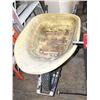 Image 1 : WHEELBARROW