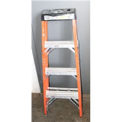 INDUSTRIAL 4' STEP LADDER